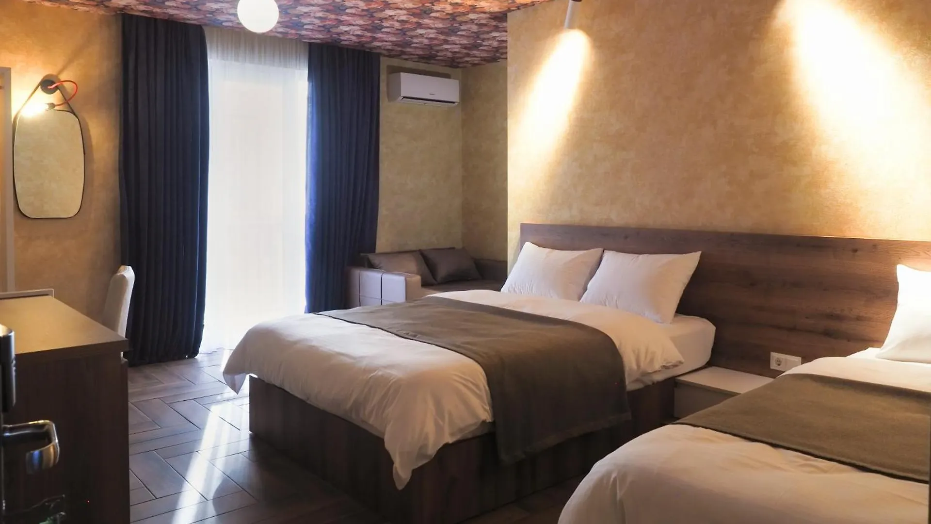 Hotel Hills In Old Tbilisi