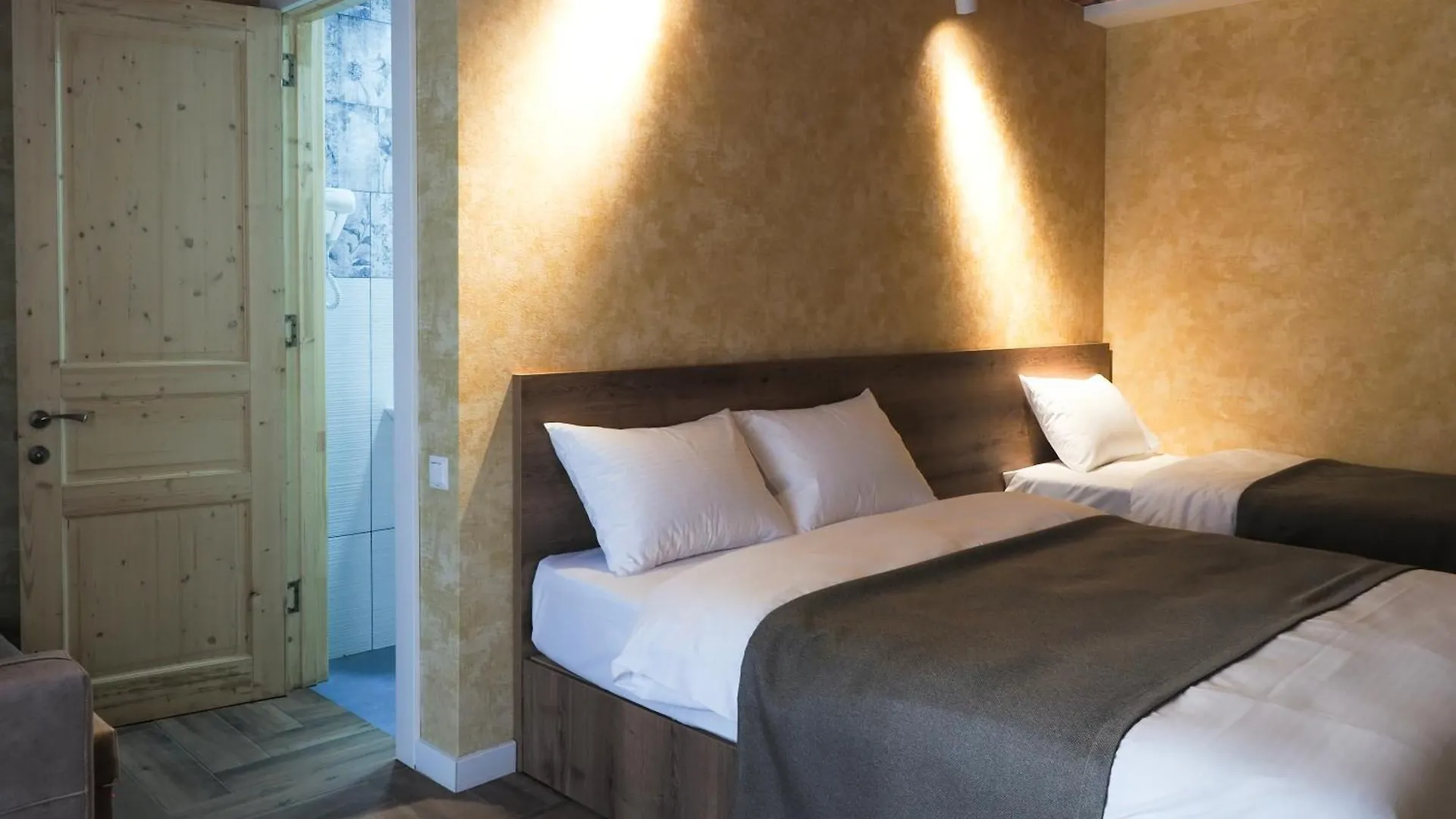 Hotel Hills In Old Tbilisi 3*,