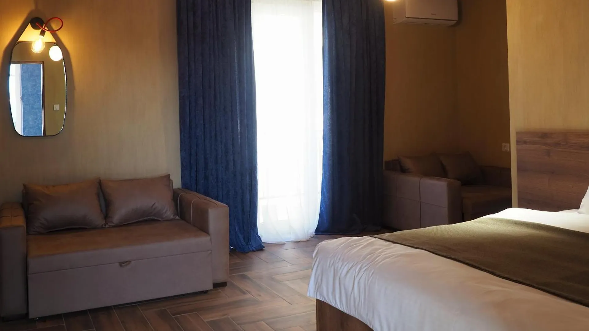 Hotel Hills In Old Tbilisi