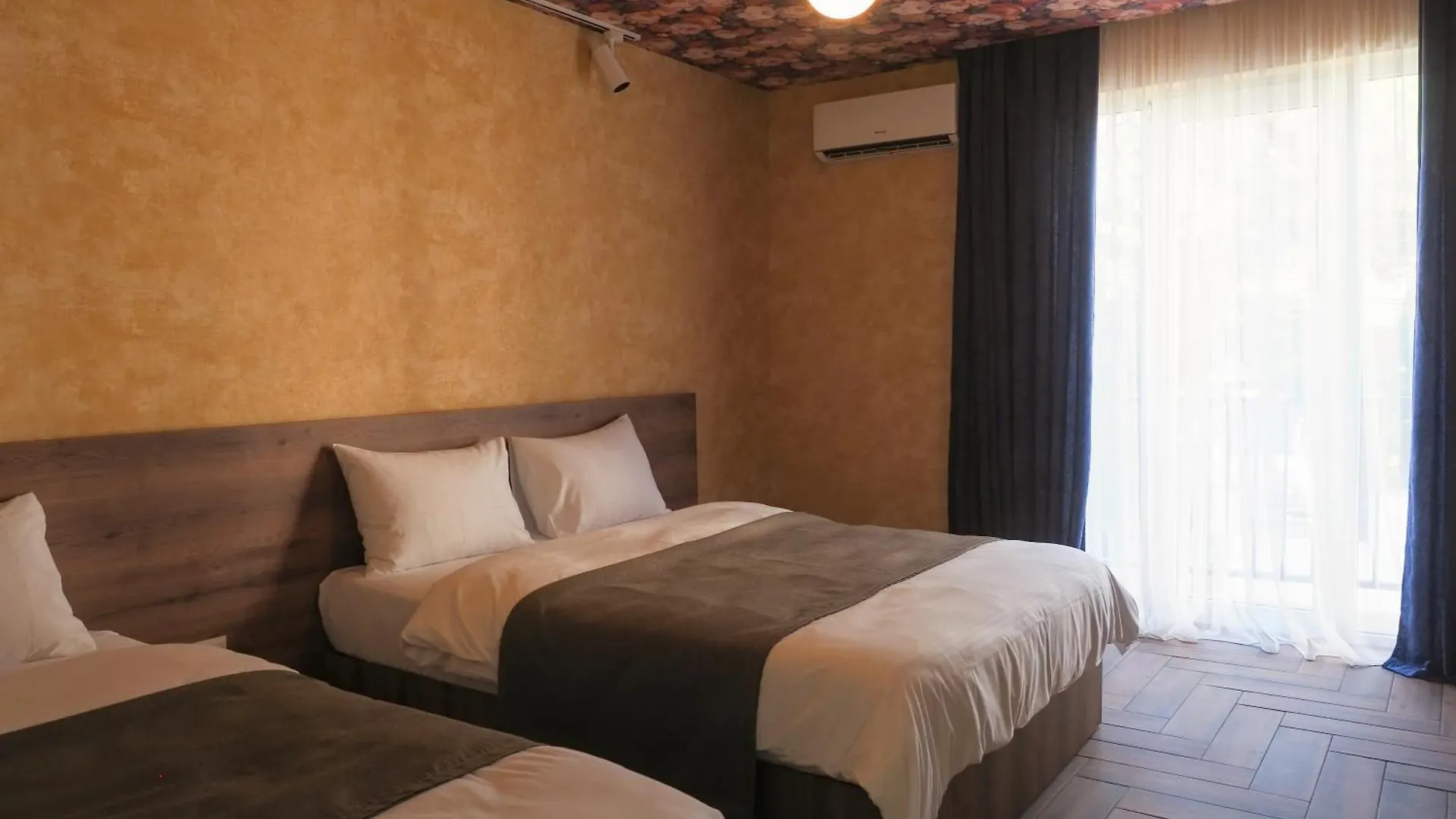 Hotel Hills In Old Tbilisi