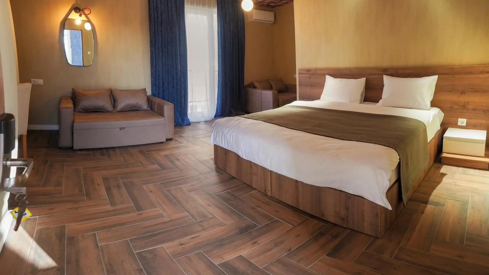 Hotel Hills In Old Tbilisi 3*,